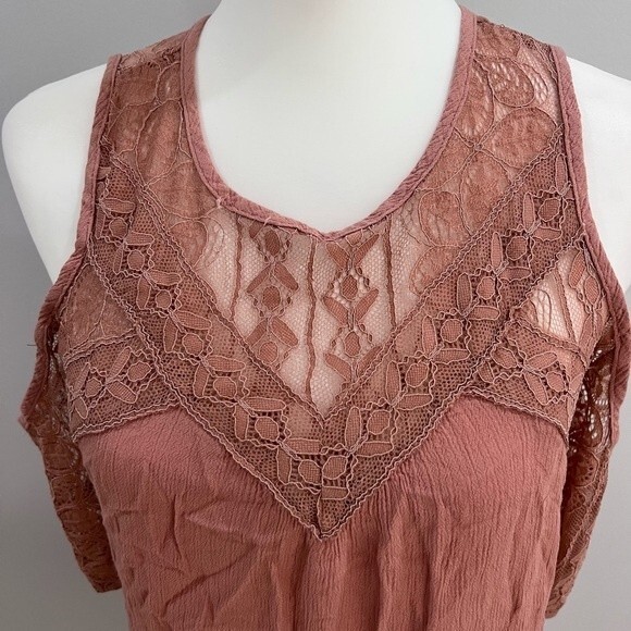 Pink lace yoke off shoulder dress size XS - Picture 2 of 6